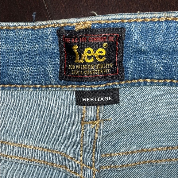 Lee NWT Woman’s High Rise Skinny size 6 M Light Blue Skinny Distressed Jeans - Picture 7 of 12